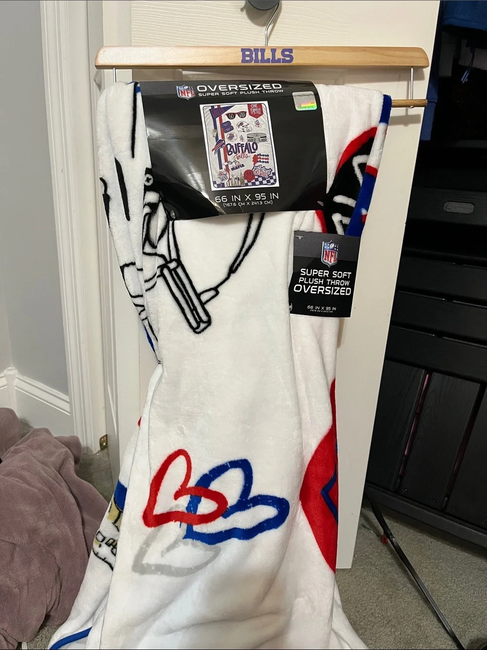 NFL Plush Throw Blanket with Red, Blue & White Buffalo Bills Design